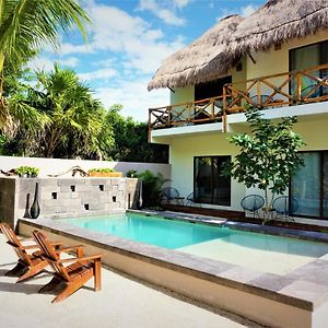 La Puerta Azul Beachfront - Adults Only